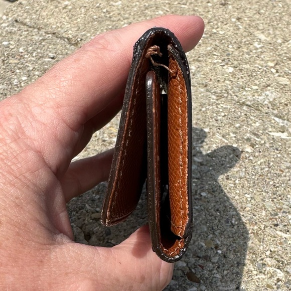 Louis Vuitton monogram 4 key holder - Picture 4 of 9